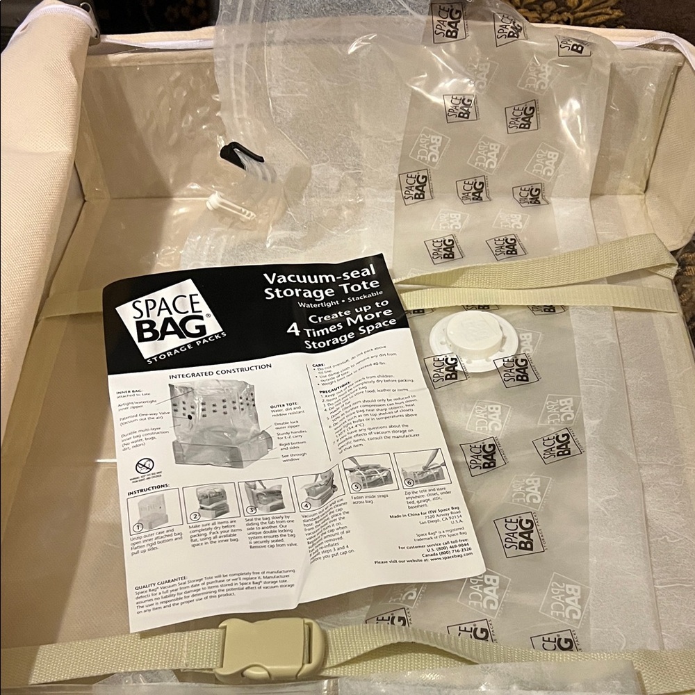 Vacuum-Seal Storage Tote in Cream